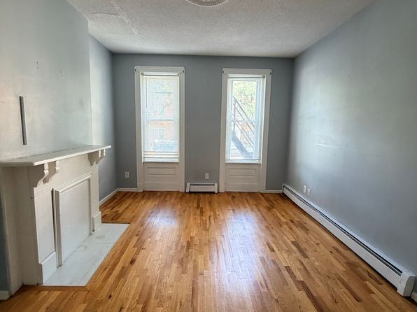 133 Howe St #1