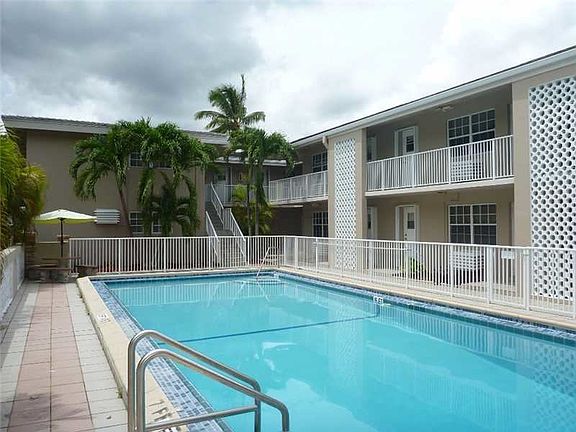 2nd image of 6565 Santona St #B14
