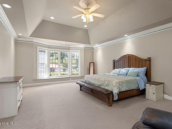 5th image of 5870 Hoyt Road