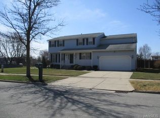 26 Forestview Dr, Depew, NY 14043