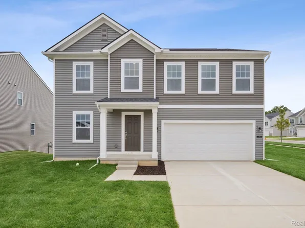 701 Whisperwood Way, Chelsea, MI 48118