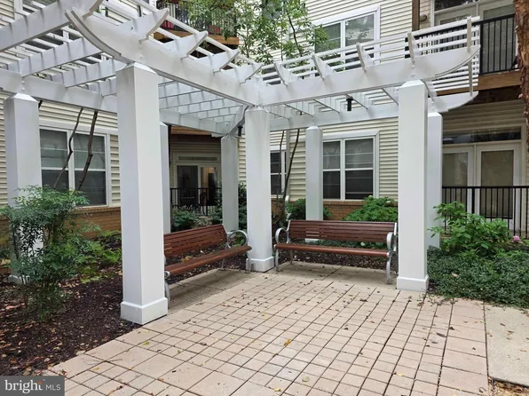 1201 E West Hwy APT 109, Silver Spring, MD 20910