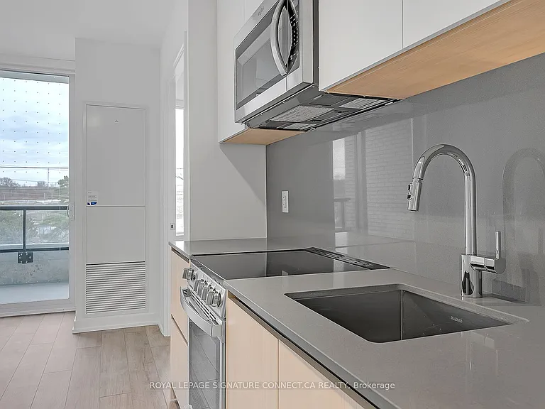 3100 Keele St #421 — Photo 7