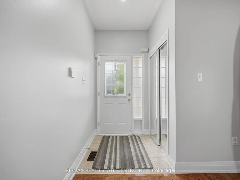 3857 Brinwood Gate #UPPER LEVEL — Photo 4