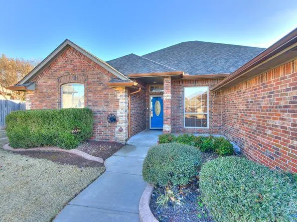 2632 SE 7th St, Moore, OK 73160