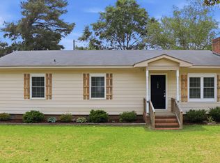 104 E Caroline Ave, Smithfield, NC 27577