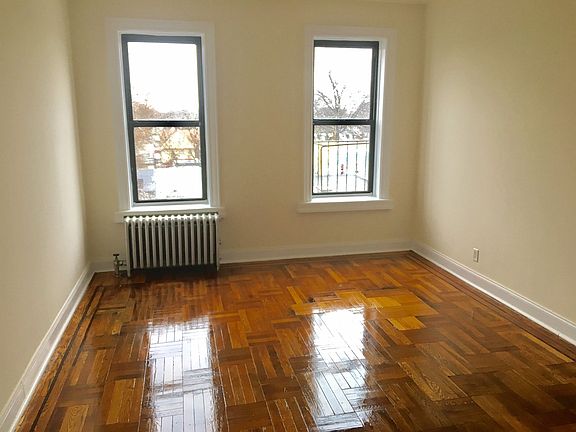 3rd image of 9019 88th Ave APT F12