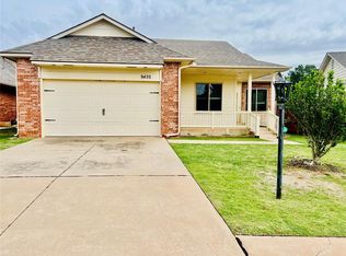 9420 Lansbrook Ln, Oklahoma City, OK 73162