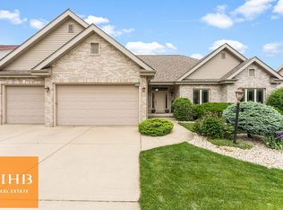 9634 Shadow Ridge Trl, Middleton, WI 53562