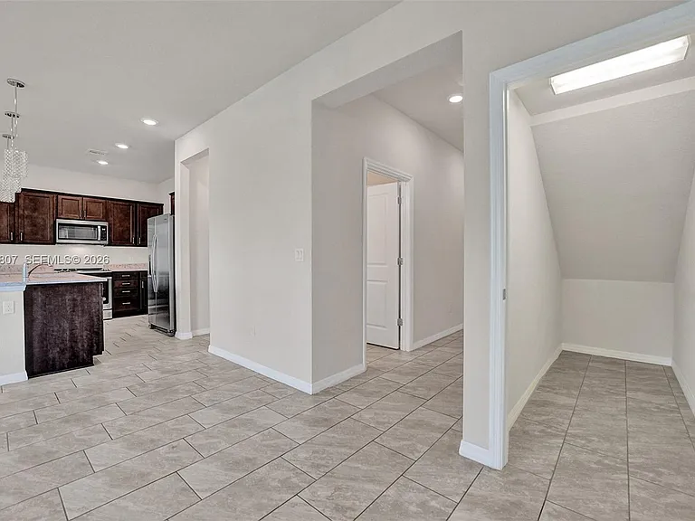 4764 Eucalyptus Dr — Photo 9
