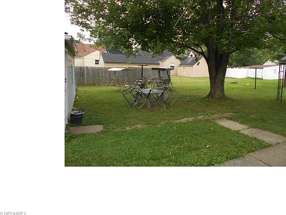 3rd image of 1521 Euclid Ave