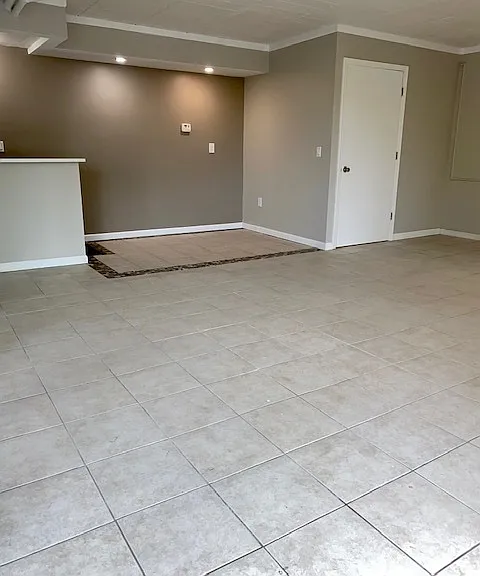 1616 Mount Royal Blvd — Photo 3