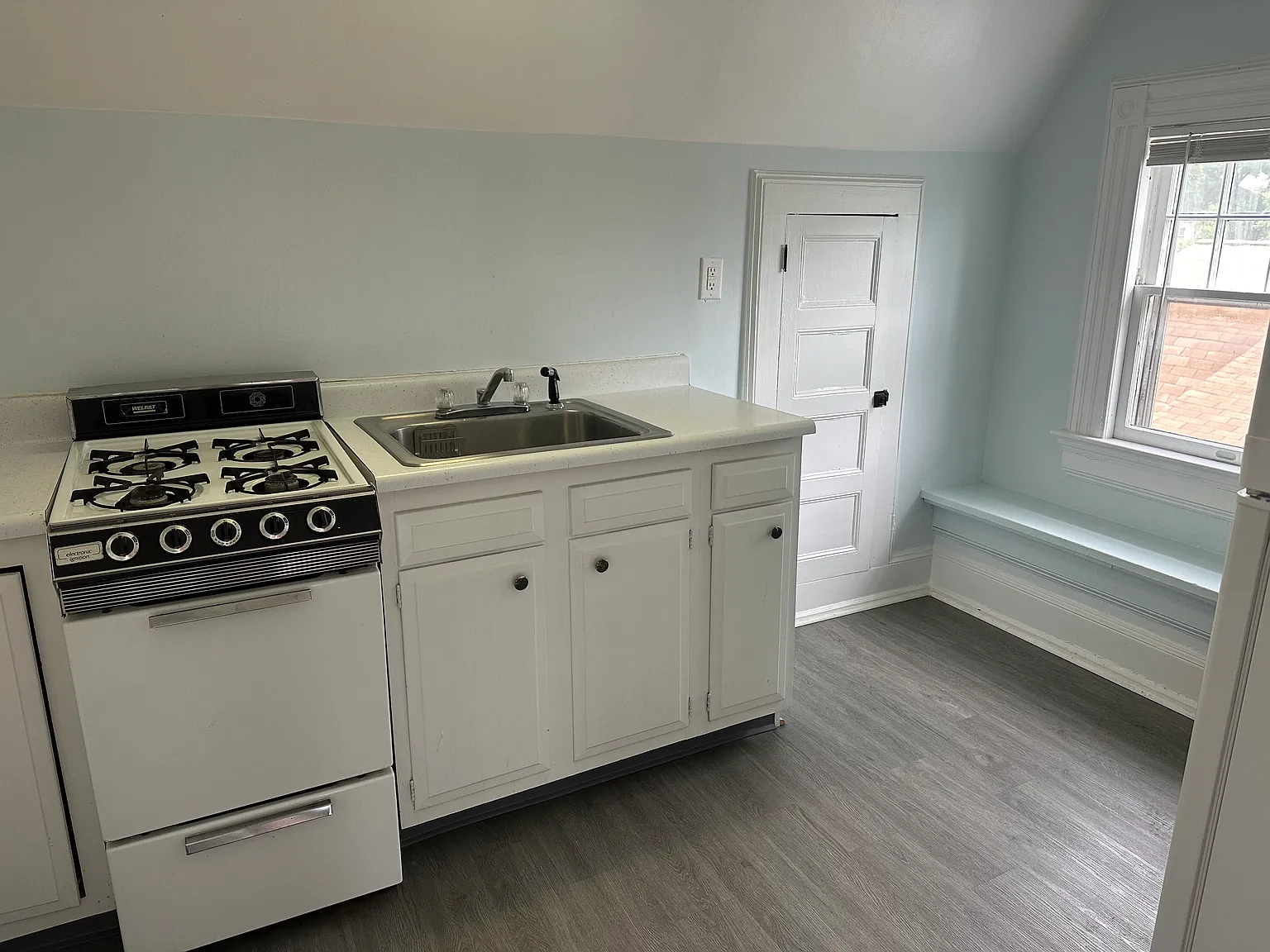 1 bed, $1,295 — Photo 4