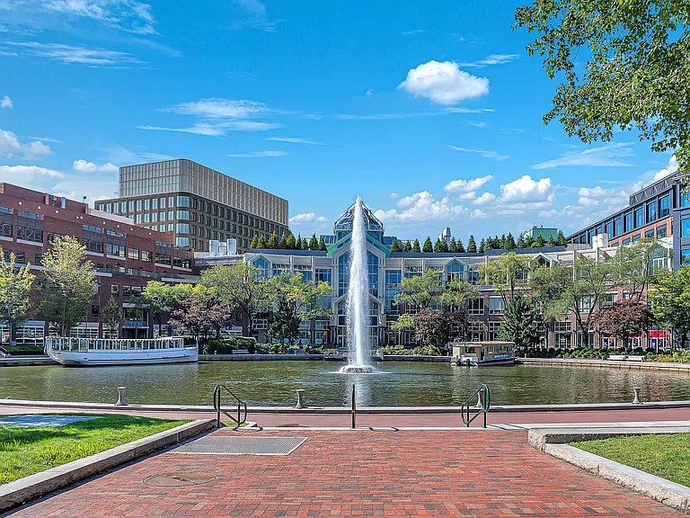 4 Canal Park #U-8 — Photo 9