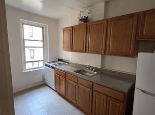 261 Seaman Ave #E10, New York, NY 10034