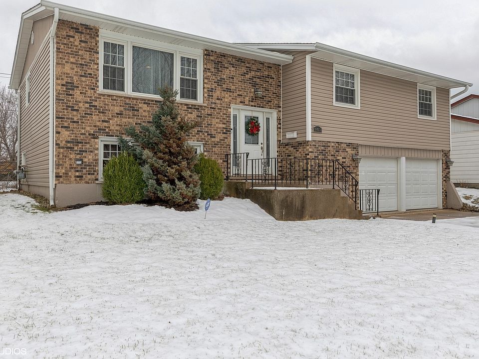 1st image of 16453 Woodlawn West Ave
