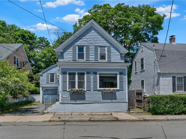 3 Sycamore St, Newport, RI 02840