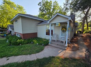 32 Hillcrest Ave, Fox Lake, IL 60020