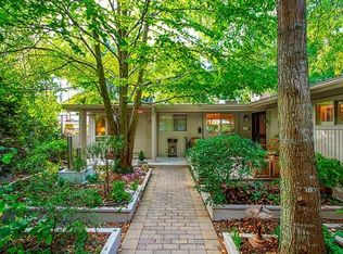 3111 108th Ave SE, Bellevue, WA 98004