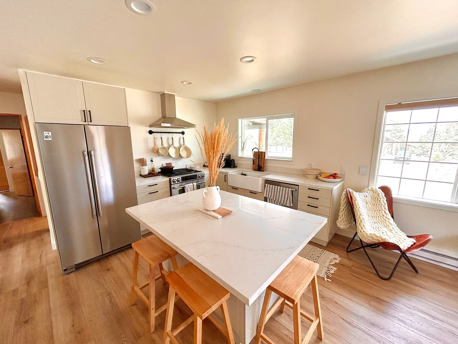 396 Juniper Dr — Photo 1