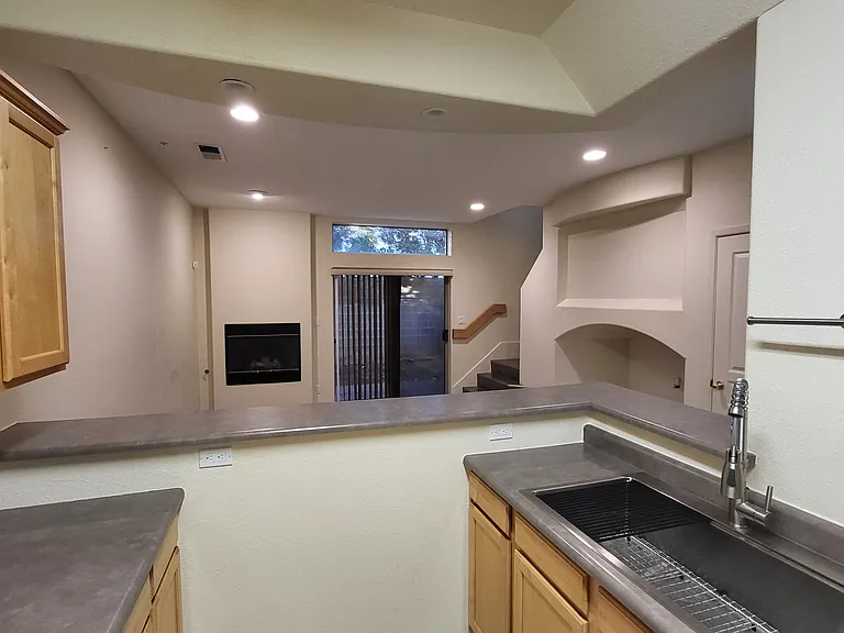 4211 Pitt St NE — Photo 6