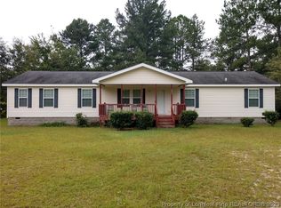 821 McGilvary Ln, Raeford, NC 28376
