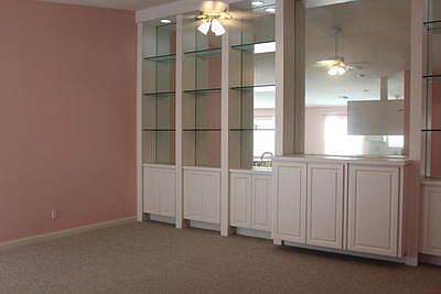 Entertainment center