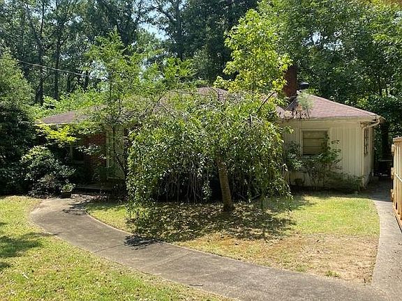 4th image of 980 Pecan St