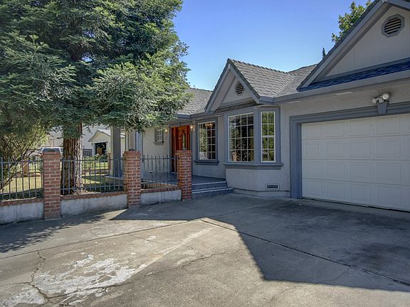 2nd image of 7443 Leonard Ave