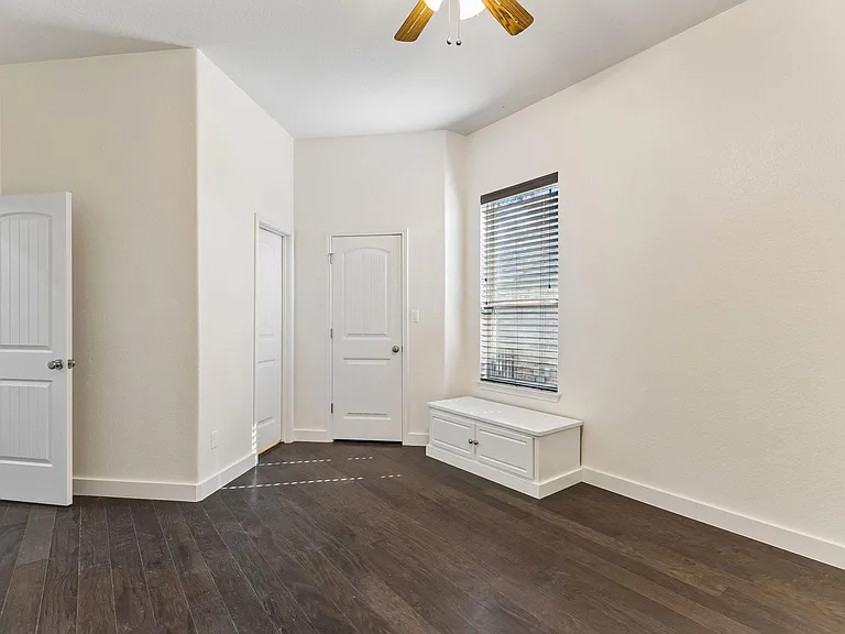2604 Lou Hollow Pl — Photo 20