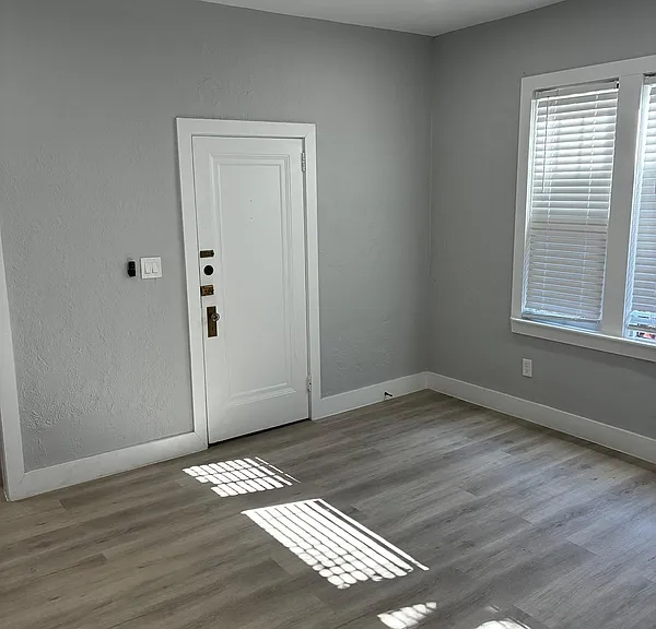 2738 Riverside Ave #5 — Photo 13