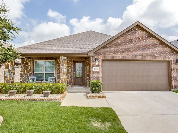 3rd image of 10216 Bennet Dr