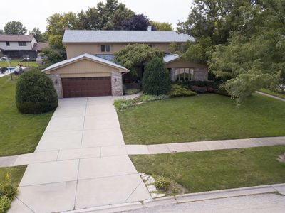 6710 Wedgewood Ln, Willowbrook, IL, 60527