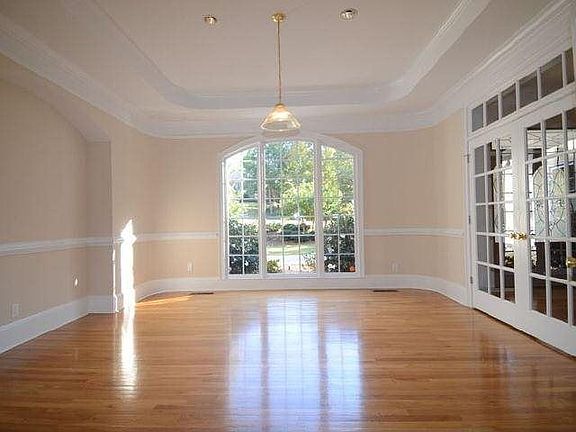 3rd image of 819 Smokey Way