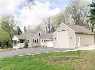 3 Knollwood Rd, Farmington, CT 06032