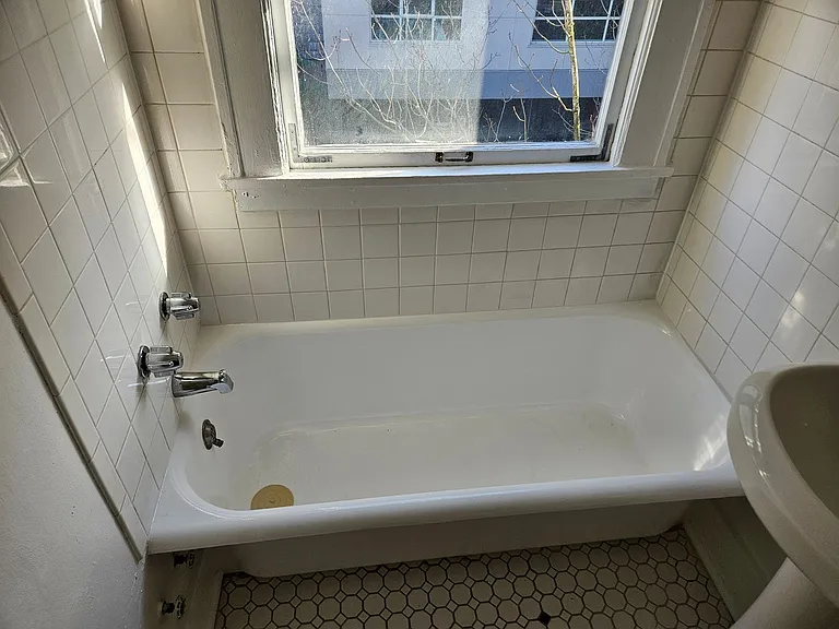 Greenway Apartments — Photo 48