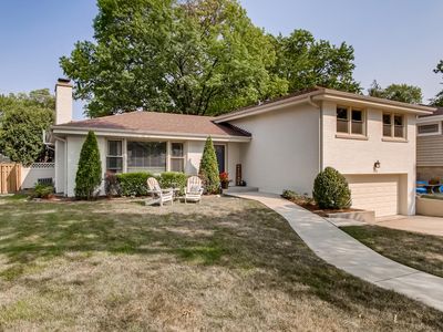 925 S Parkside Ave Elmhurst Il 60126 Zillow