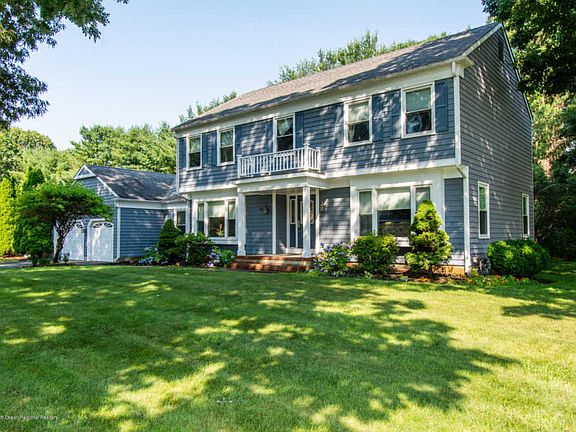 3rd image of 524 Admirals Cir