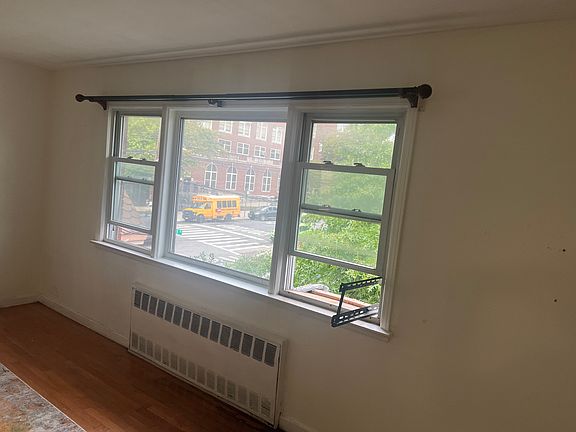 5th image of 1604 E 51st St Floor 2
