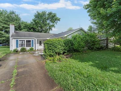 223 E Parkway Dr, Madison, OH, 44057