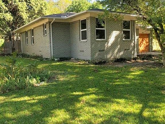 3rd image of 640 Braden St