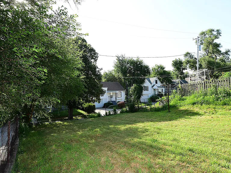 1109 N 50th St — Photo 24
