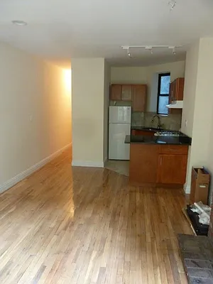 Rented by Chartwell Manhattan Realty | media 26