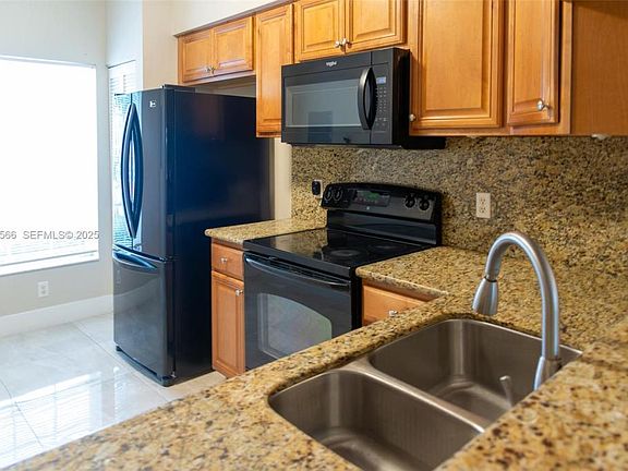 3rd image of 16749 Hemingway Dr #0