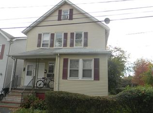 90 Hunt Ave, Vauxhall, NJ 07088