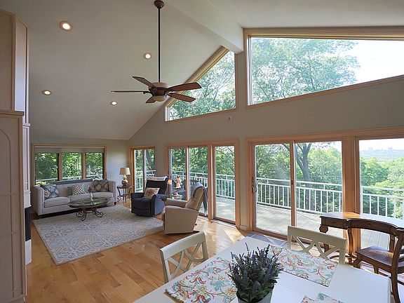 4th image of 803 Fondulac Dr