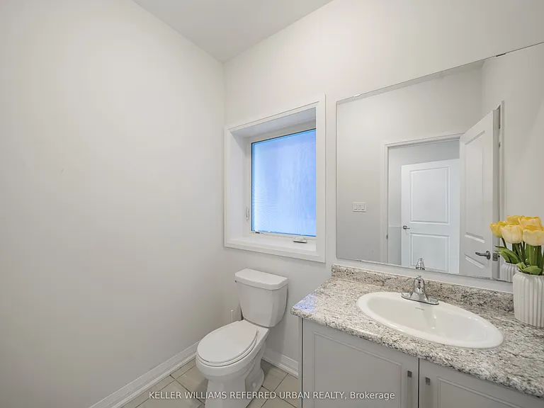 1466 Stovell Cres #MAIN UPPER — Photo 36