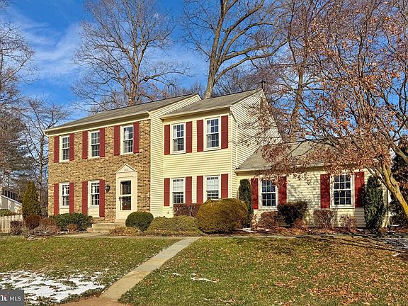 4th image of 9727 Loch Linden Ct
