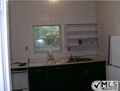 5th image of 33 9th St