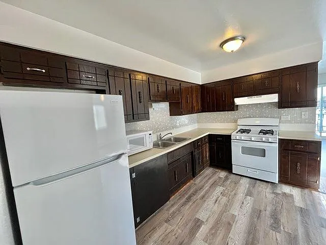 10602 Oak Tree Dr — Photo 6